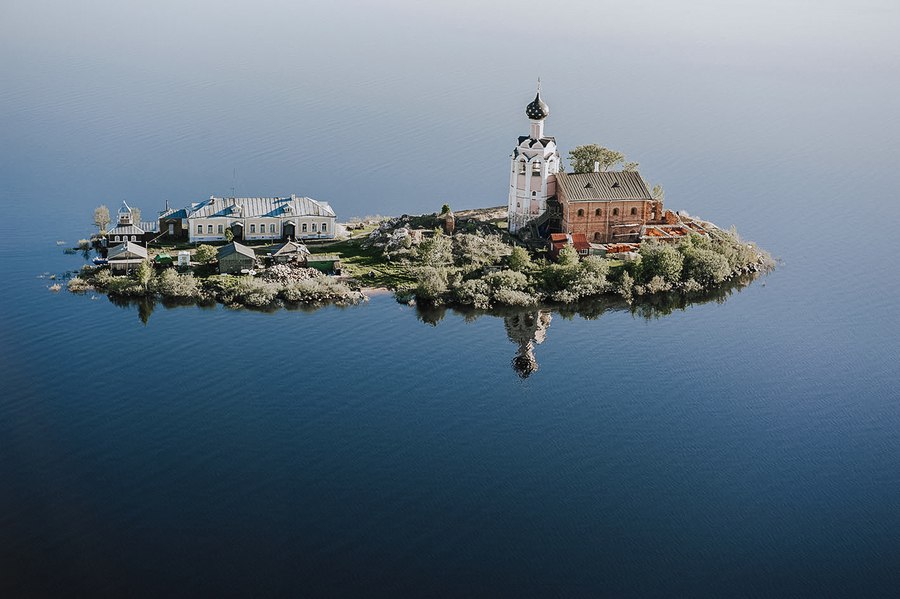 Спасо-Каменный монастырь