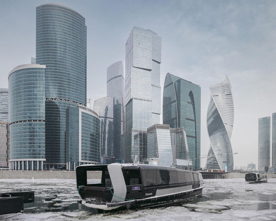 Электросудно по Москве-реке