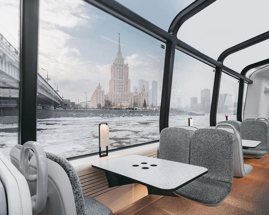 Электросудно по Москве-реке
