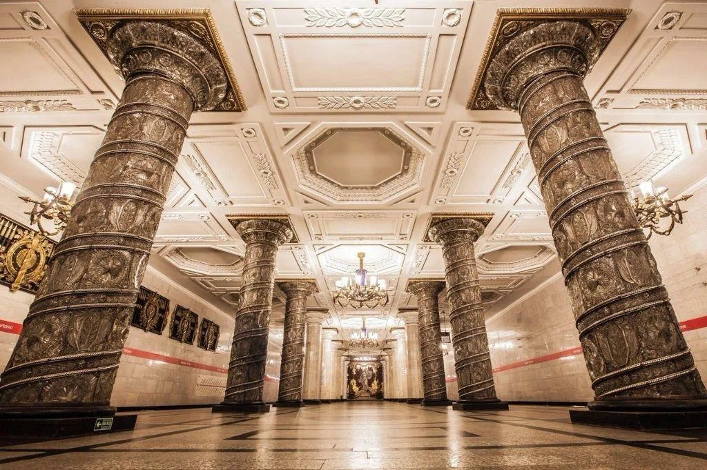 Станция метро Автово