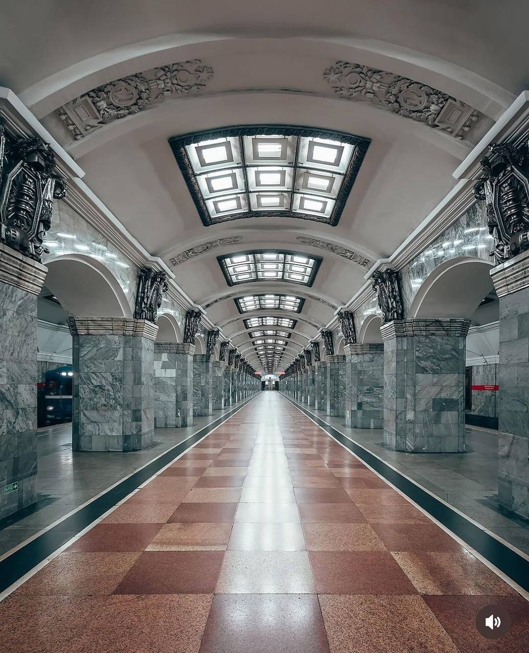 Станция метро Кировский завод