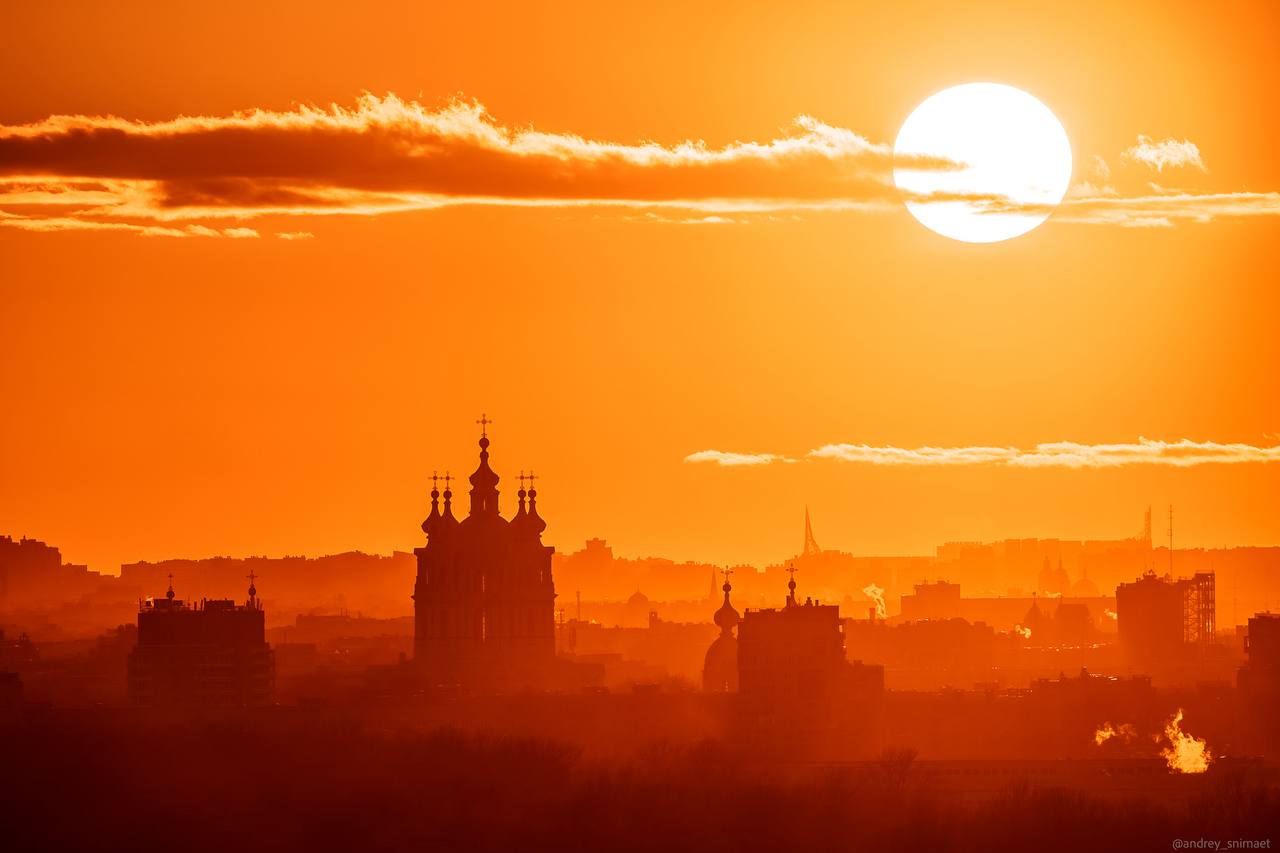 Вид с Ржевки на Петербург