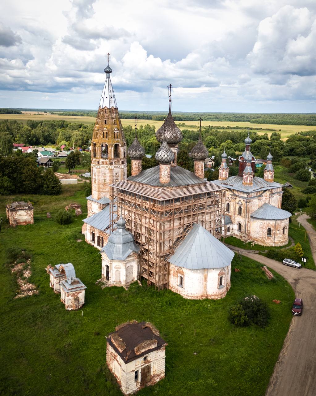 Храмовый комплекс в Парском