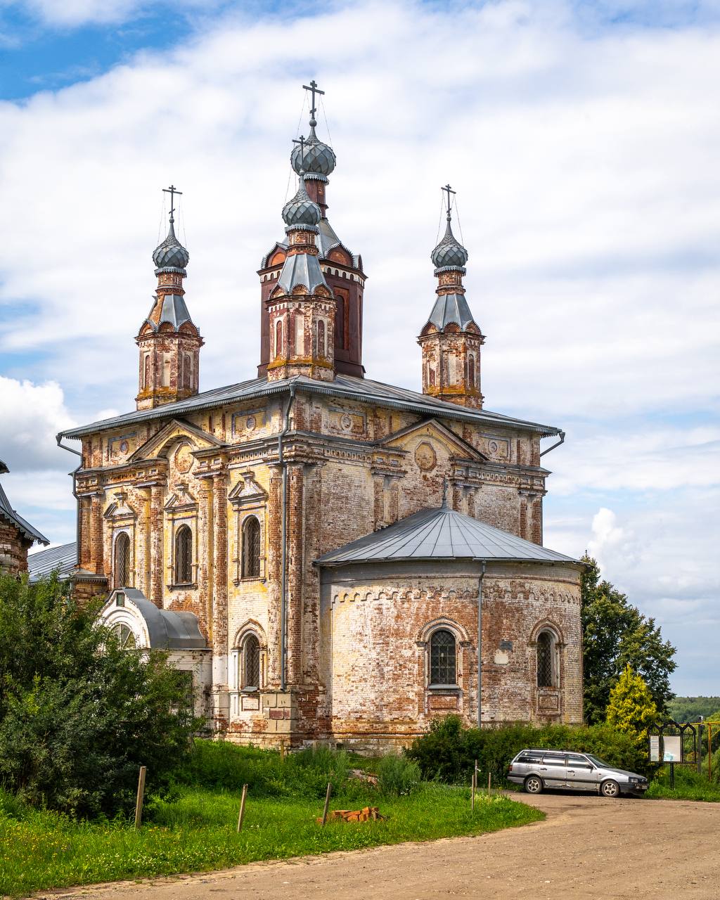 Храмовый комплекс в Парском