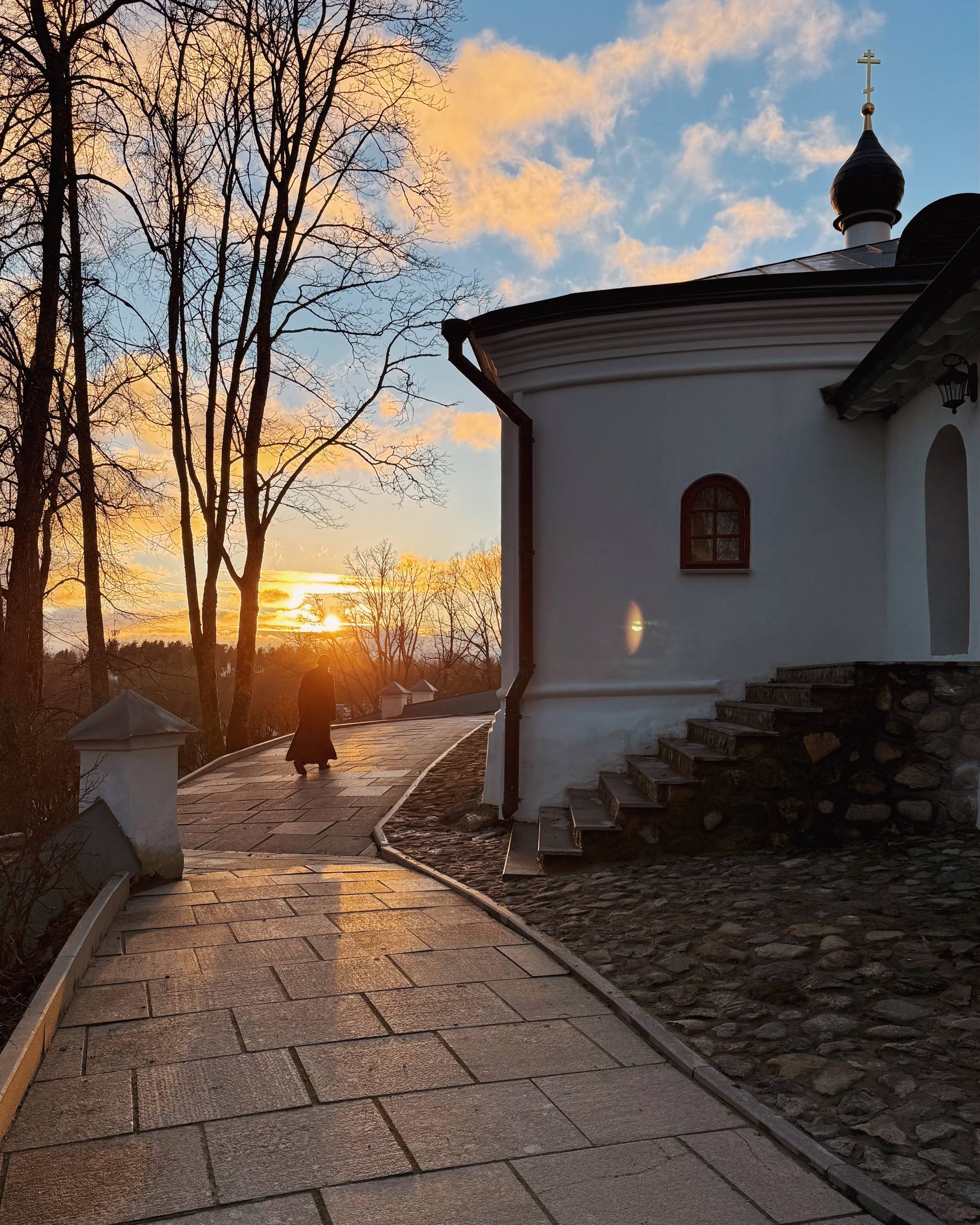 Успенский Святогорский монастырь