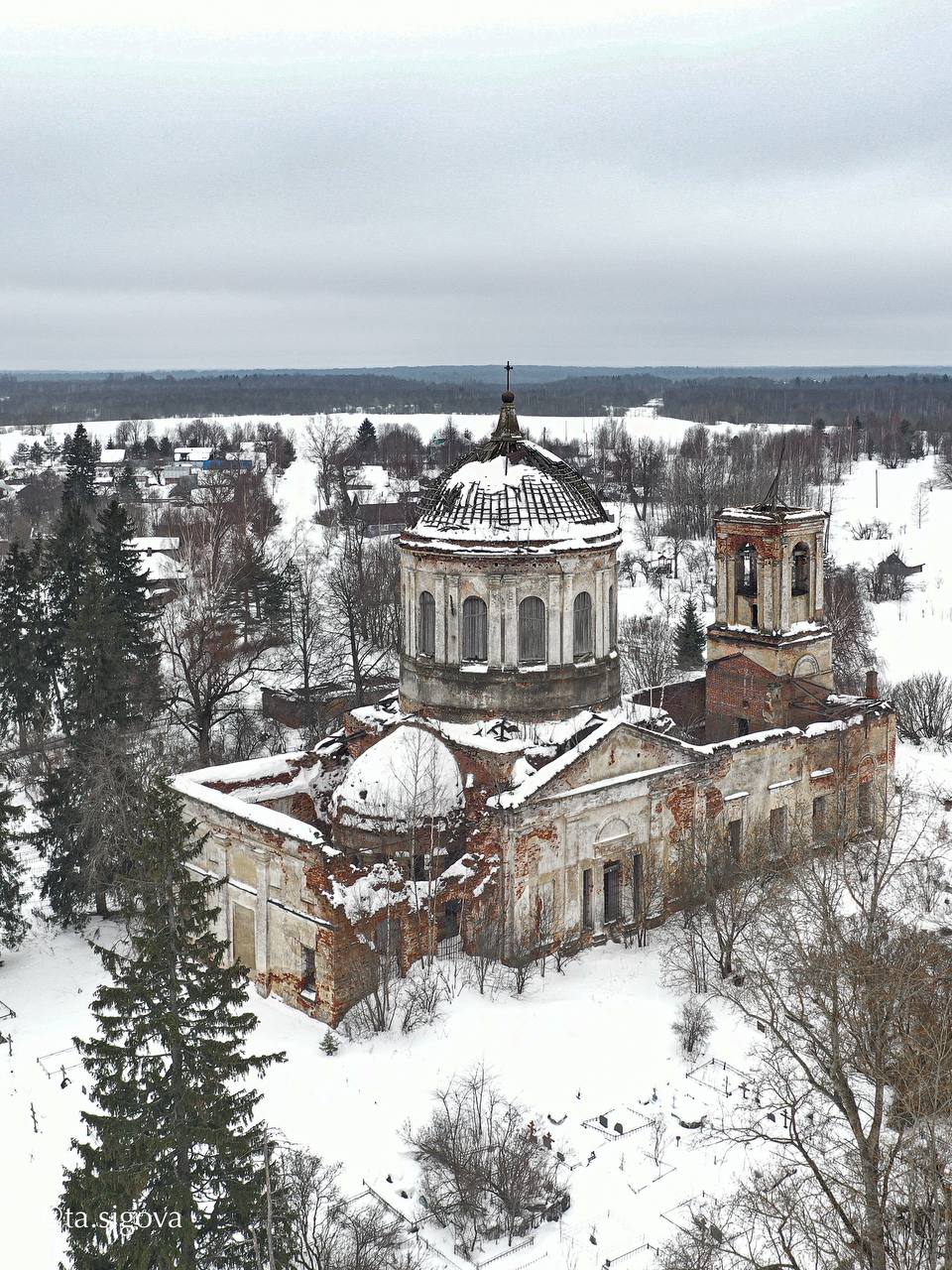 Успенский храм в Дмитровском погосте
