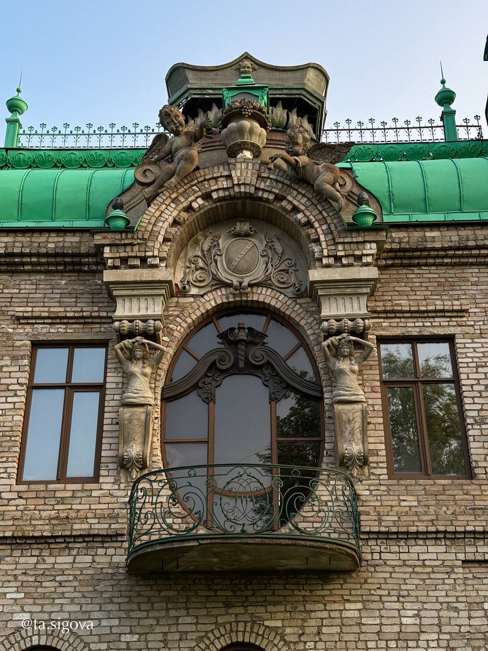 Дом с ангелами в Валдае