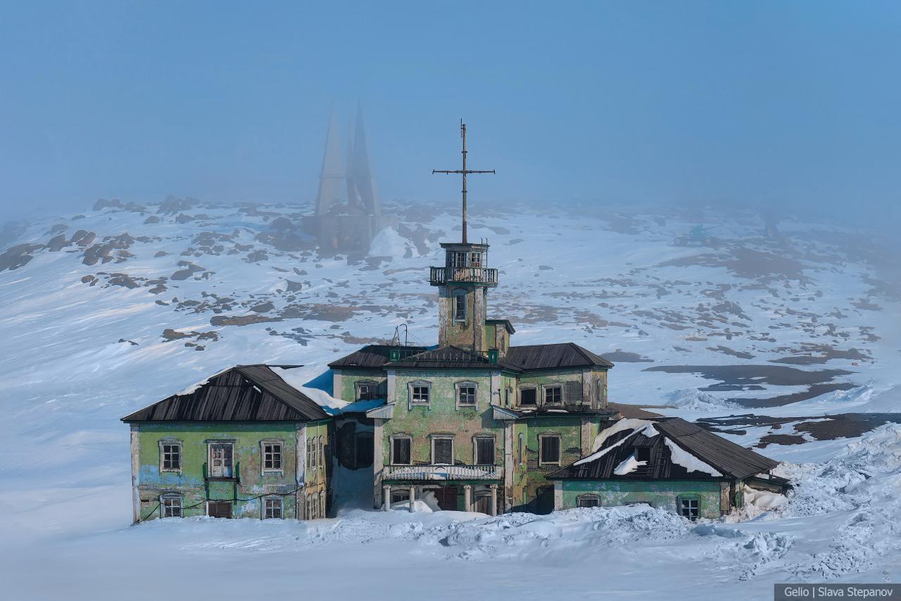 Здание порта в Диксоне