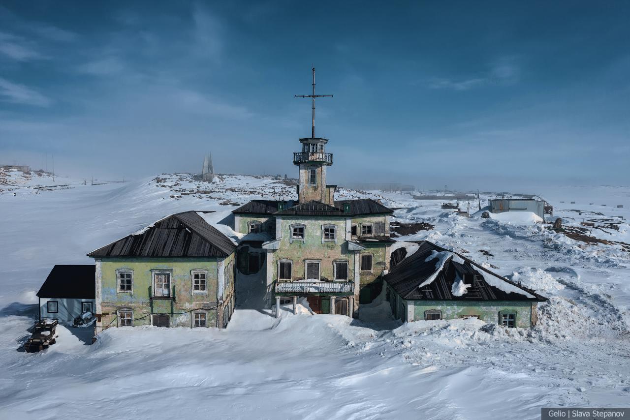 Здание порта в Диксоне