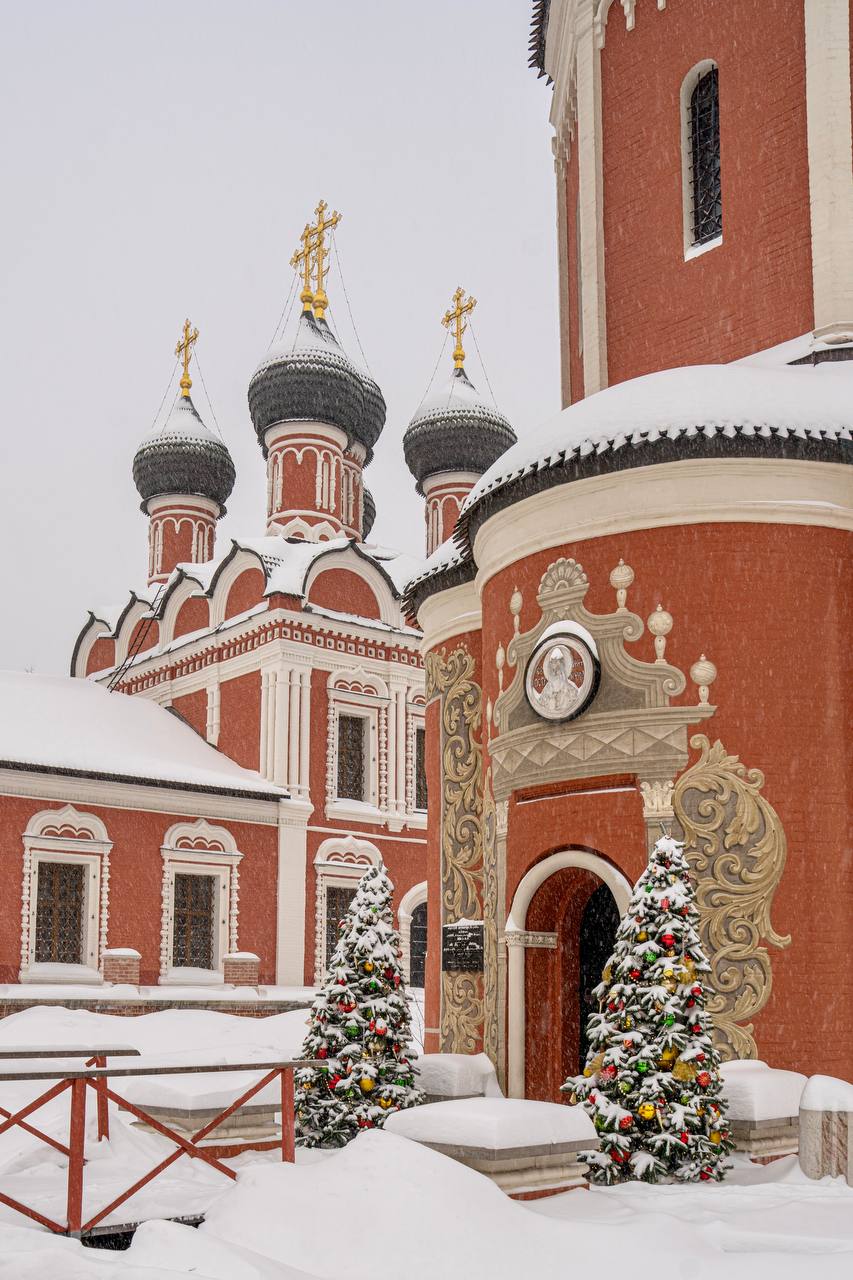 Высоко-Петровский монастырь