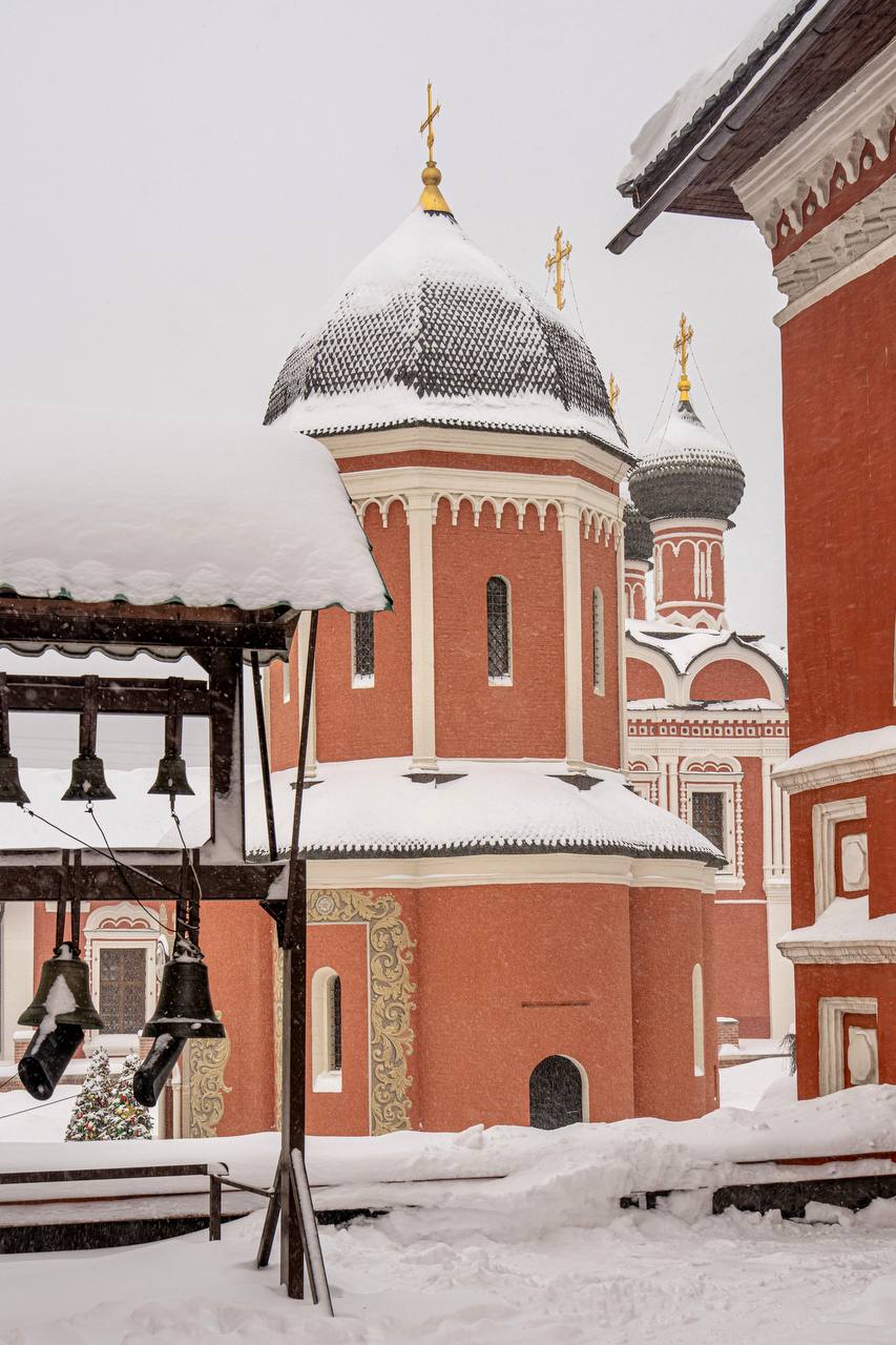 Высоко-Петровский монастырь