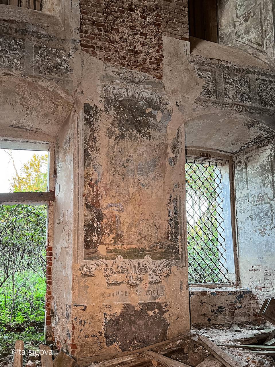 Заброшенная Архангельская церковь