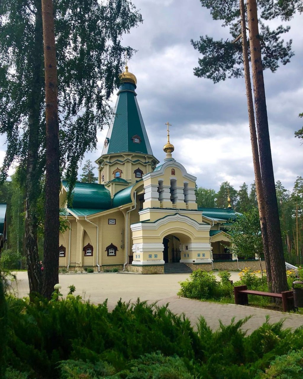 Монастырь в Ганиной яме