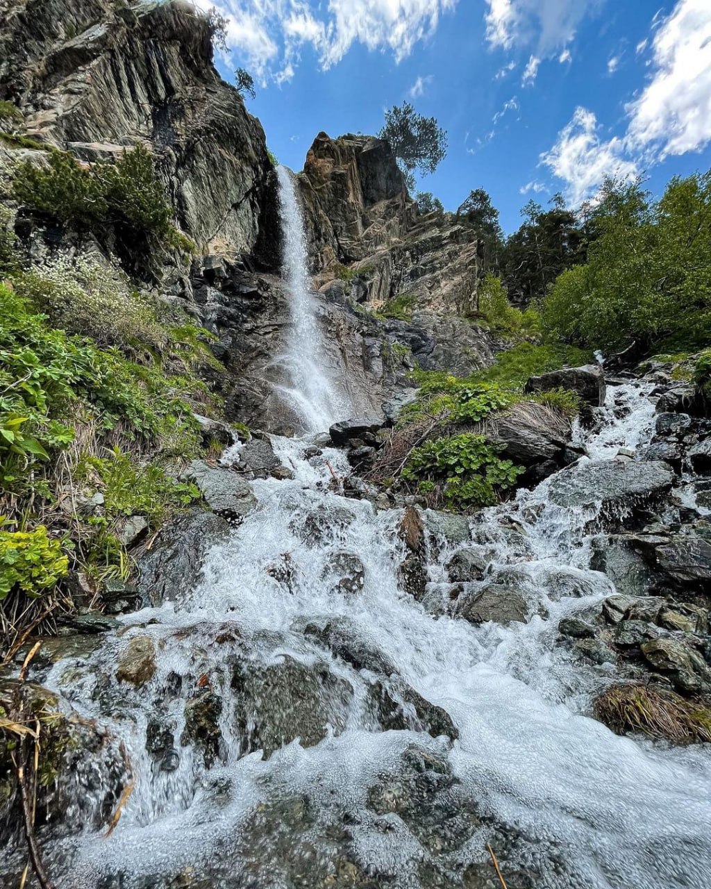 Баритовый водопад