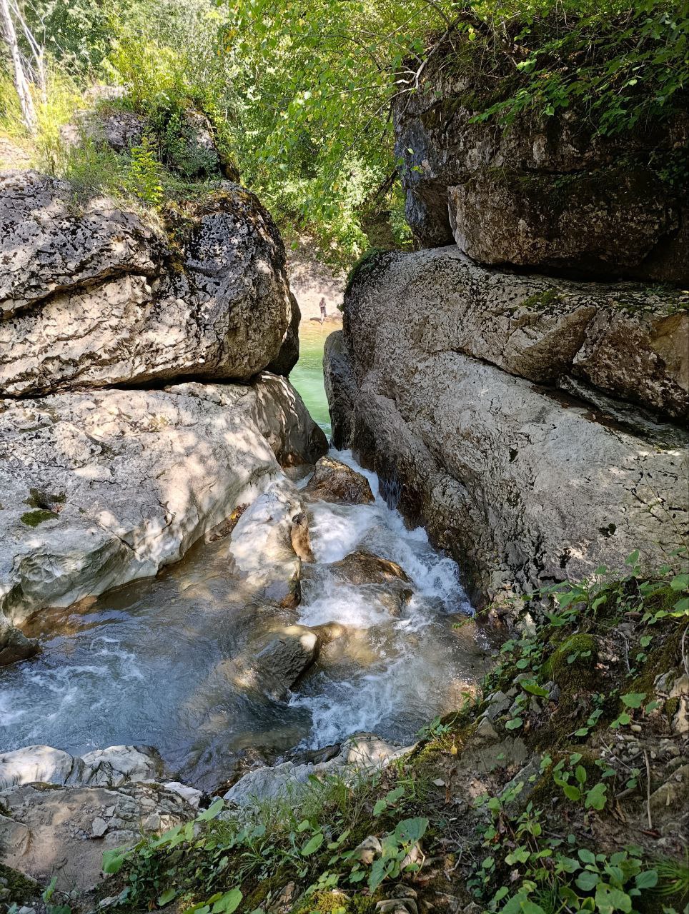 Сахрайские водопады