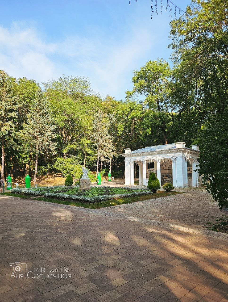 Скульптура Борющиеся купидоны