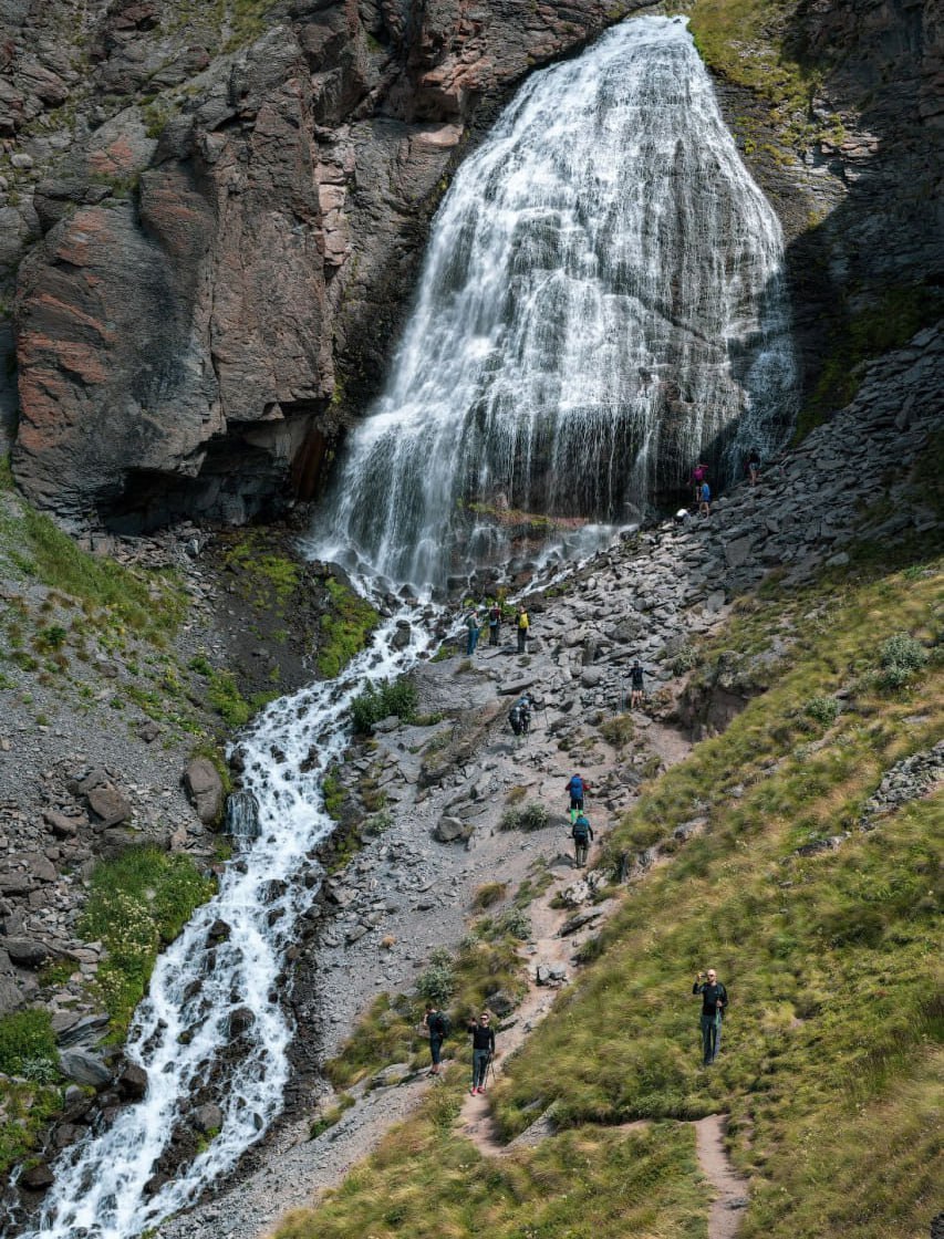 Водопад Девичьи Косы