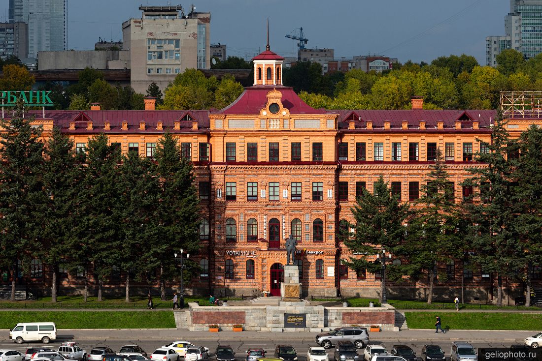 Здание реального училища