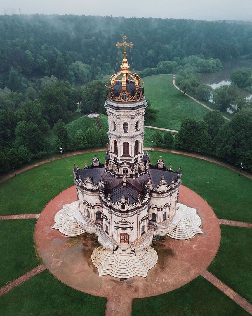 Знаменская церковь в Дубровицах