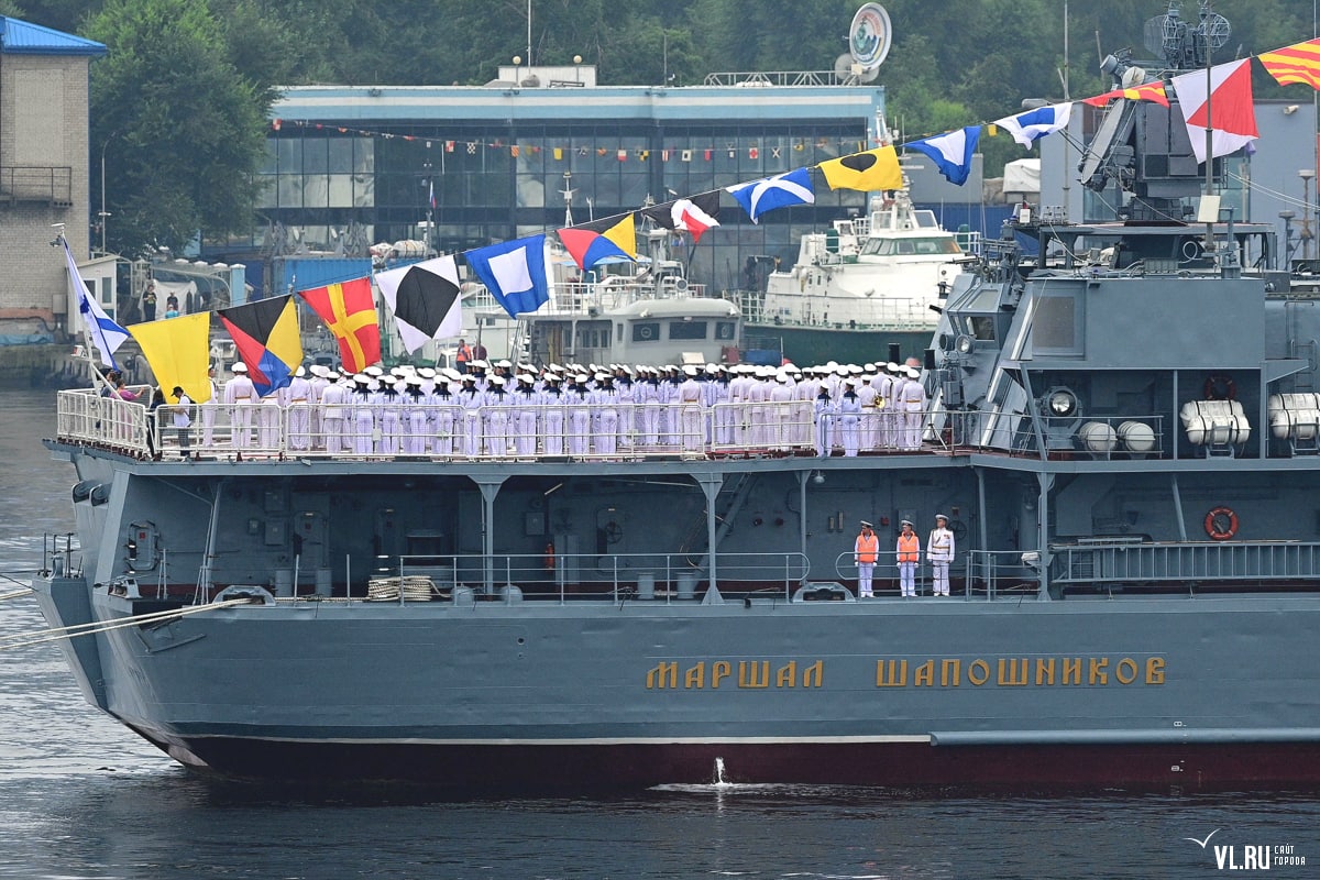 Парад ТОФ во Владивостоке