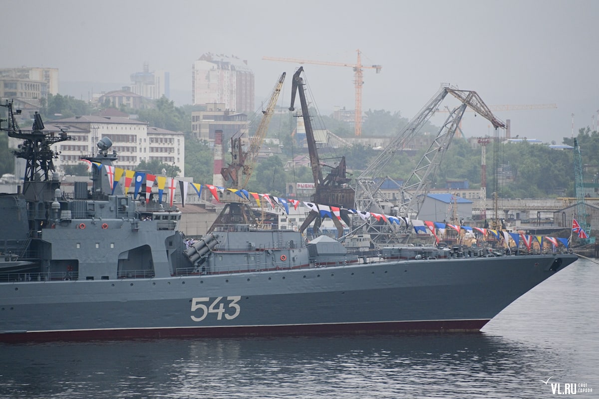 Парад ТОФ во Владивостоке