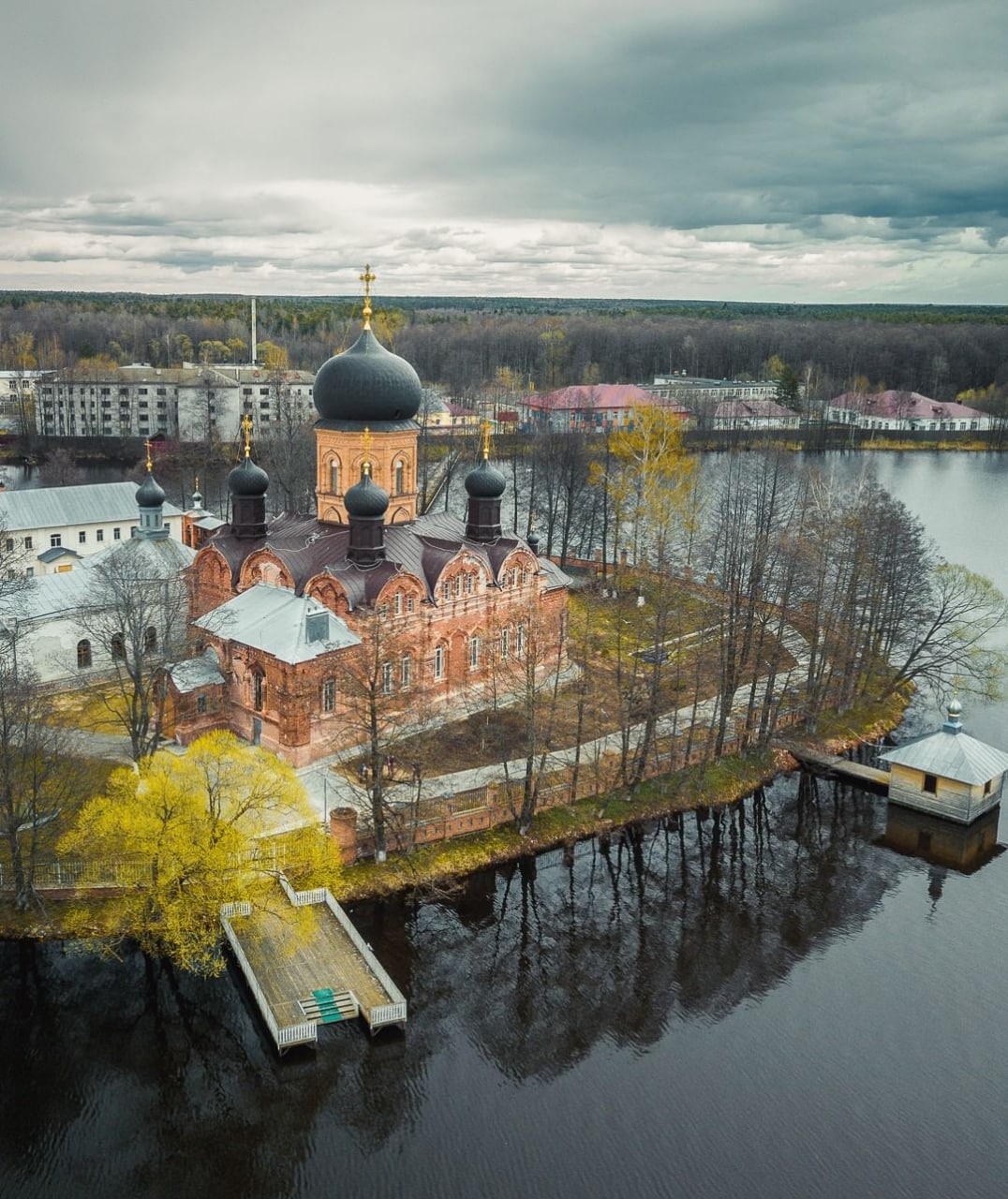 Введенский Островной монастырь