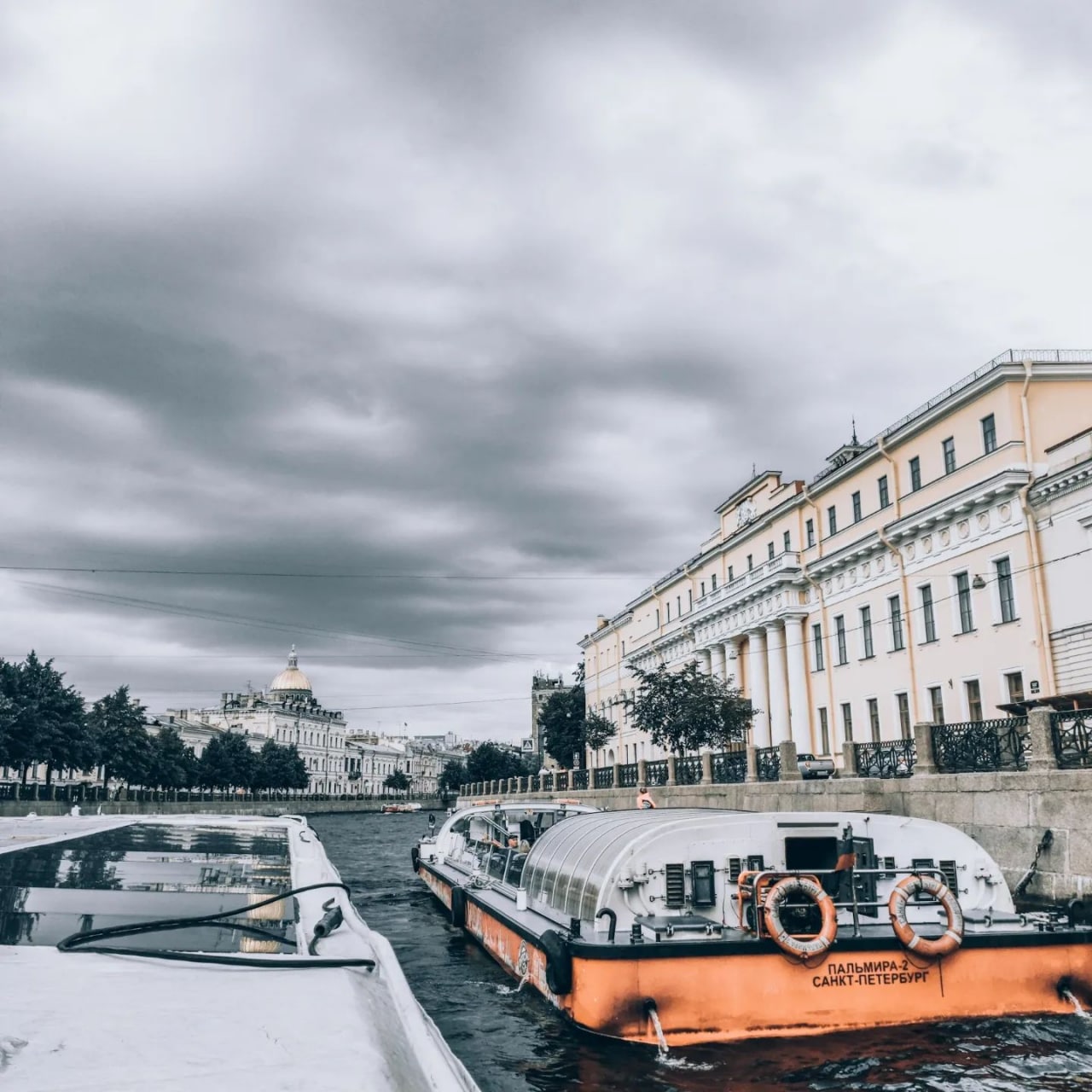Водная прогулка по Петербургу
