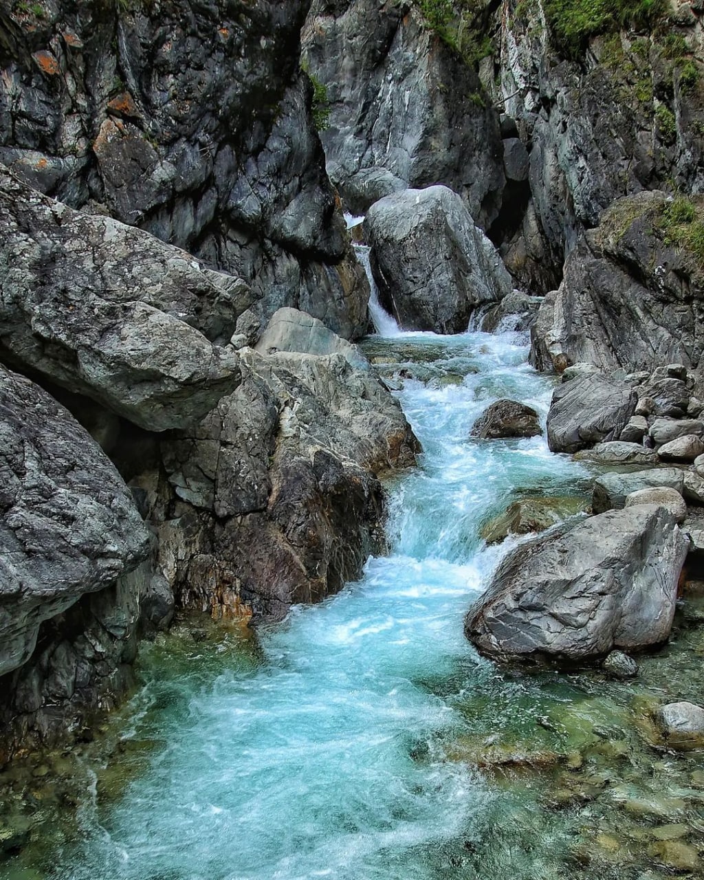 Водопады на реке Кынгарга