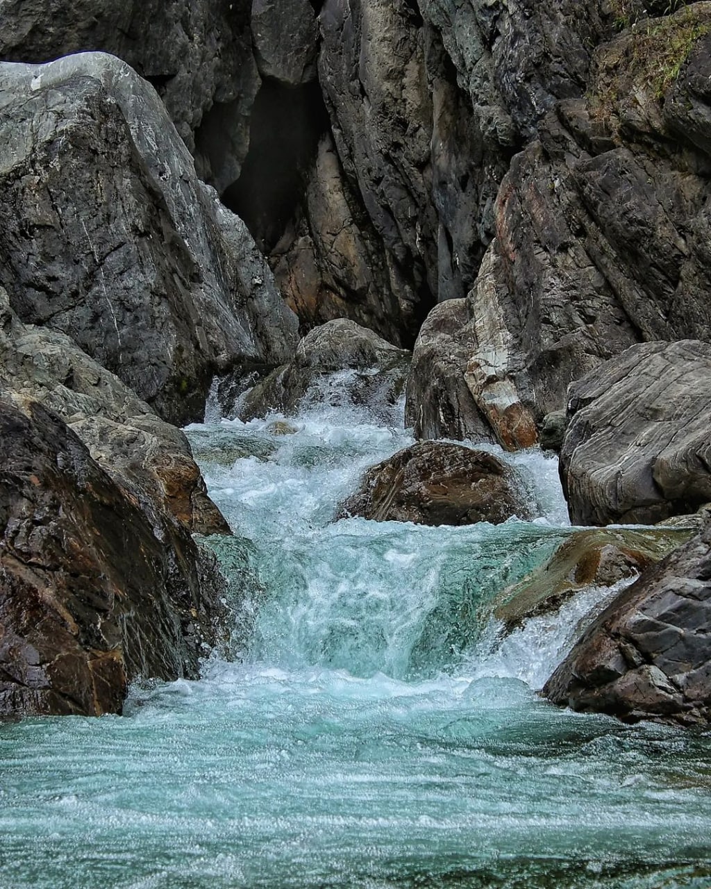 Водопады на реке Кынгарга