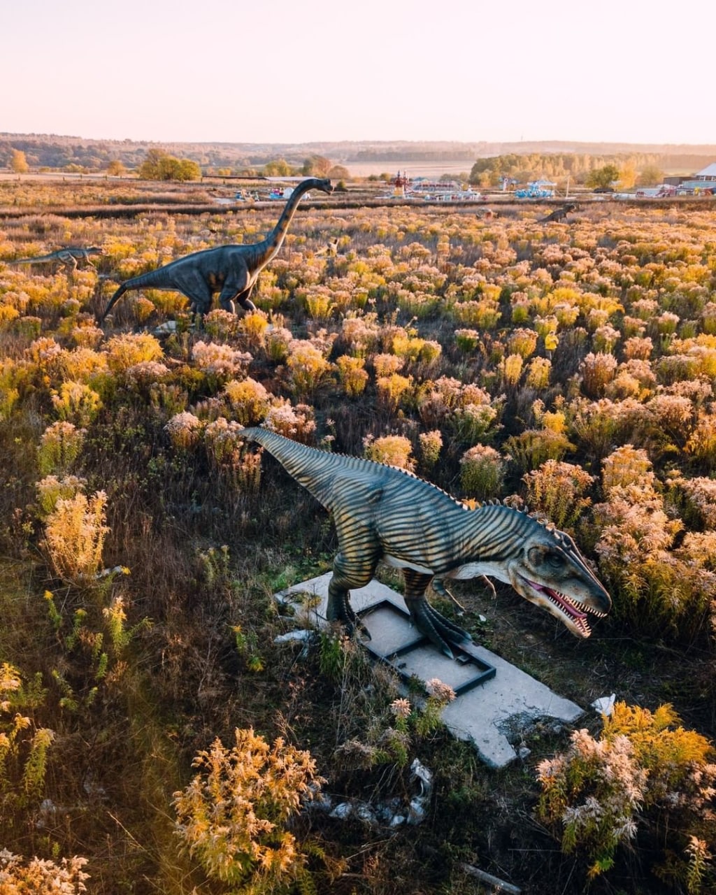 Динозавры у Золотого города