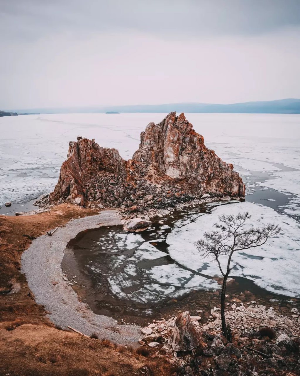 Мыс Бурхан
