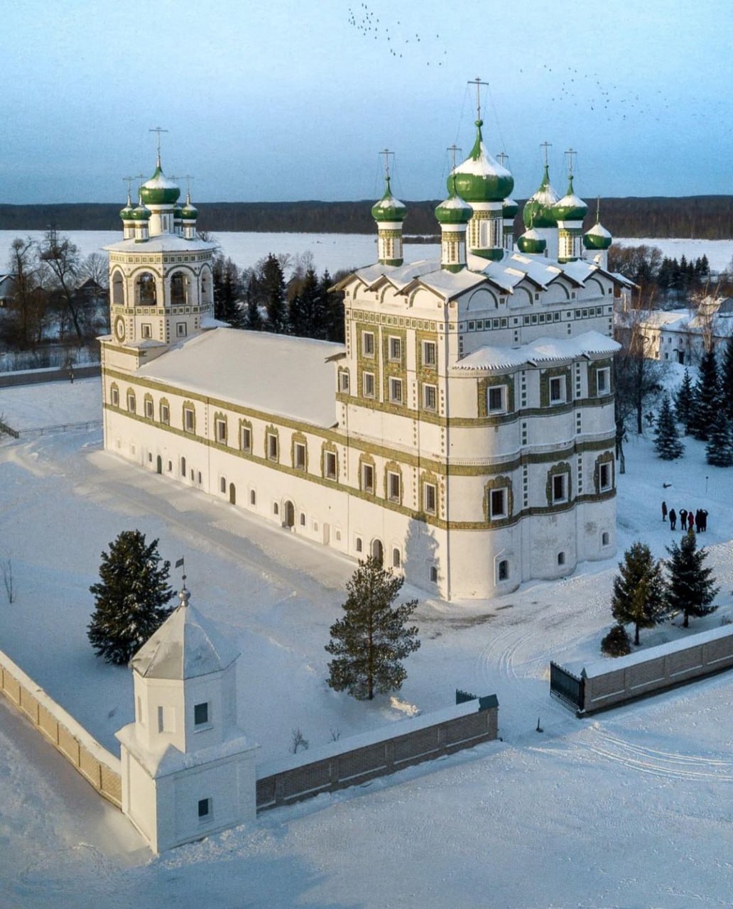 Николо-Вяжищский монастырь