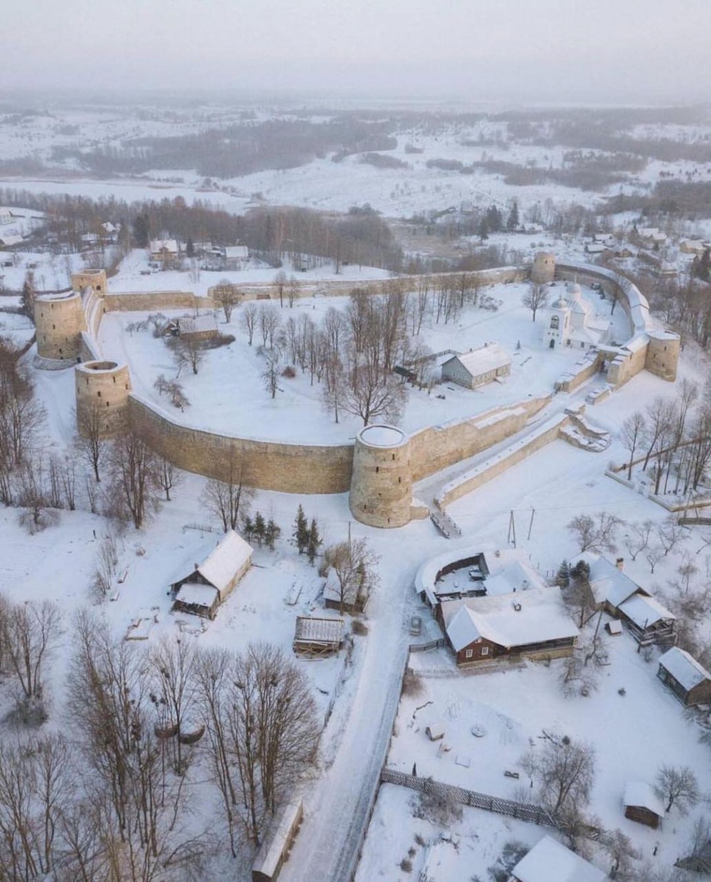 Изборская крепость