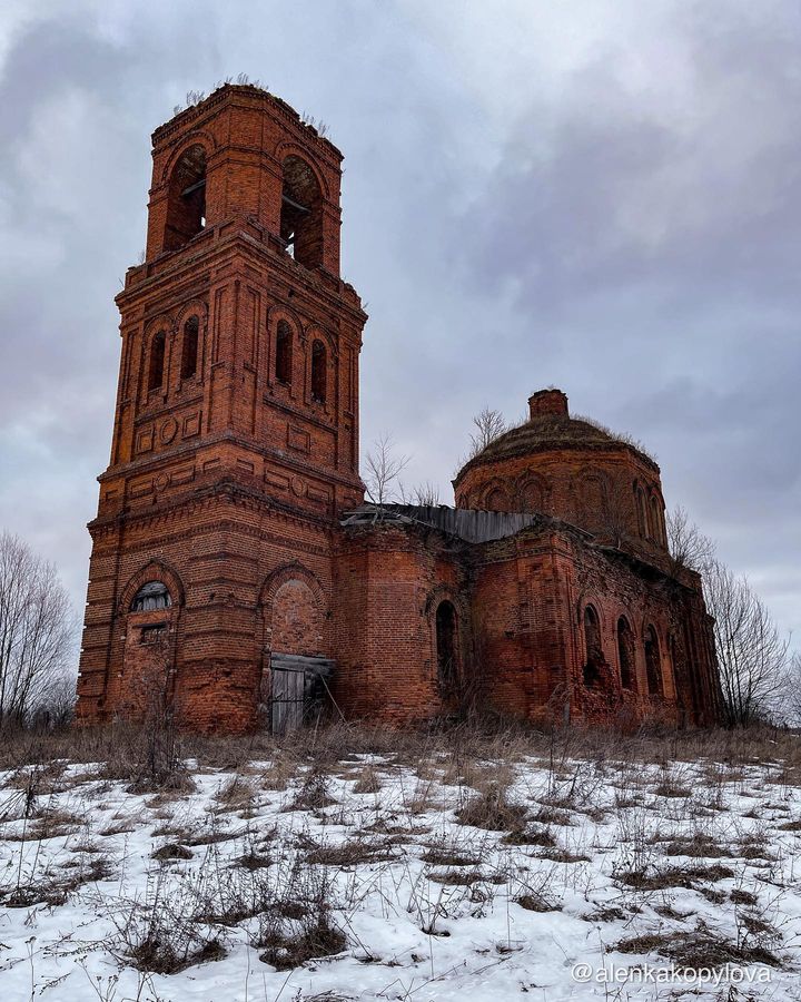 Заброшенный храм в Кутьково