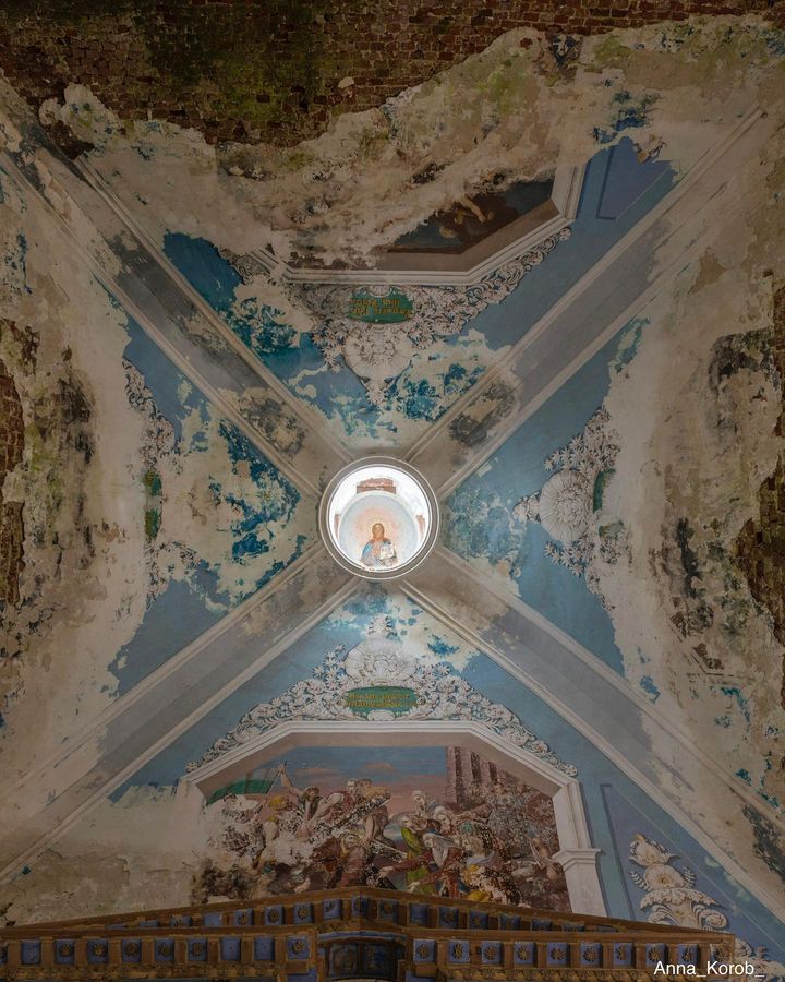 Старинный храм в Ярославской области