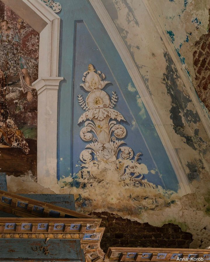 Старинный храм в Ярославской области