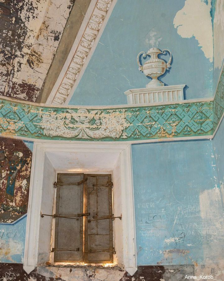 Старинный храм в Ярославской области