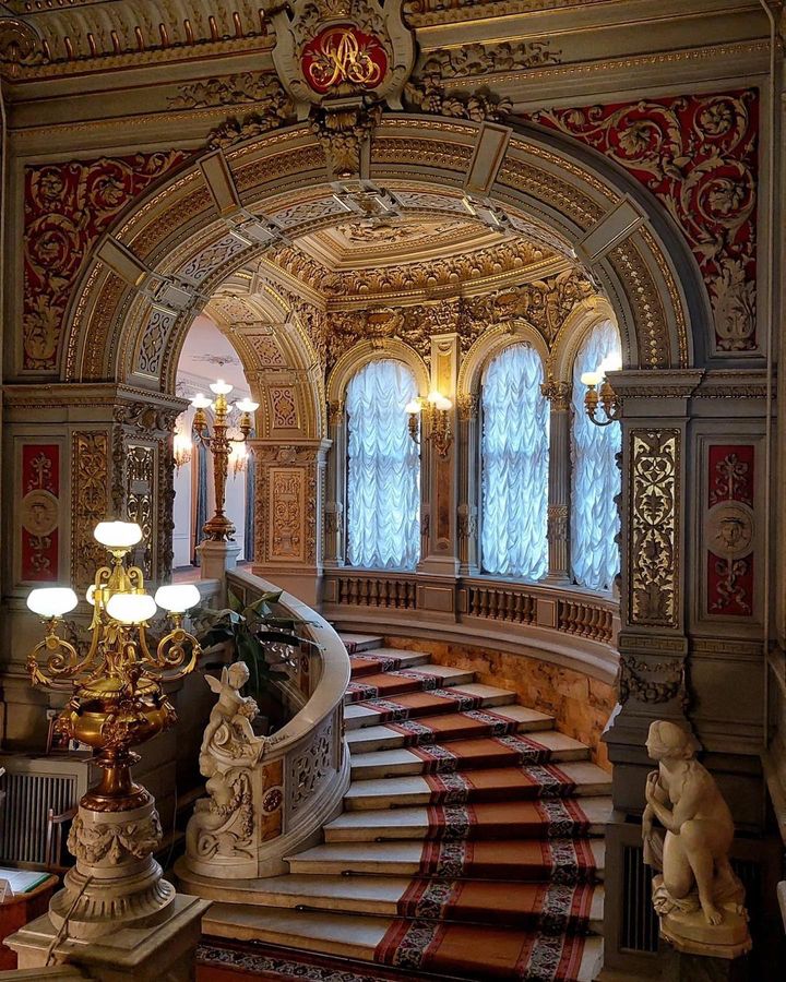 Лестница дворца В.А. Александровича