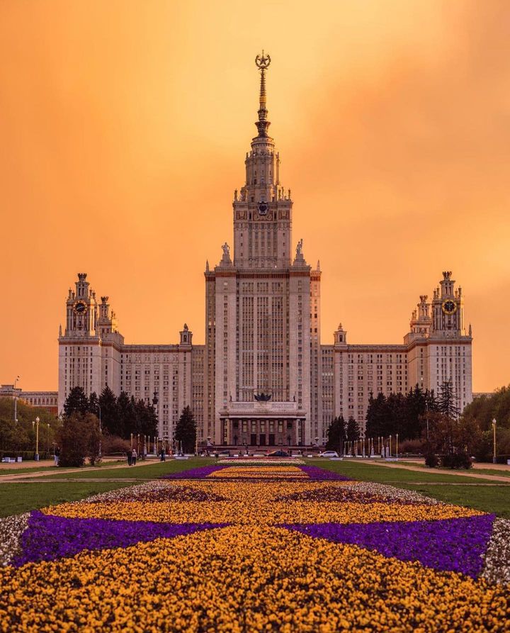 МГУ им. Ломоносова
