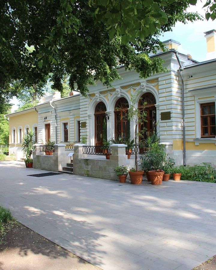 Путевой дворец в Твери