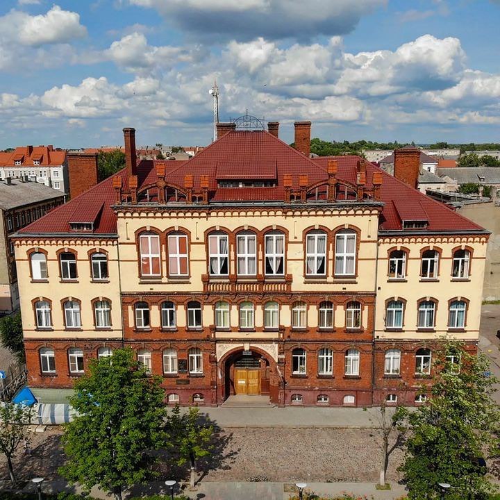 Школа № 6 в Черняховске