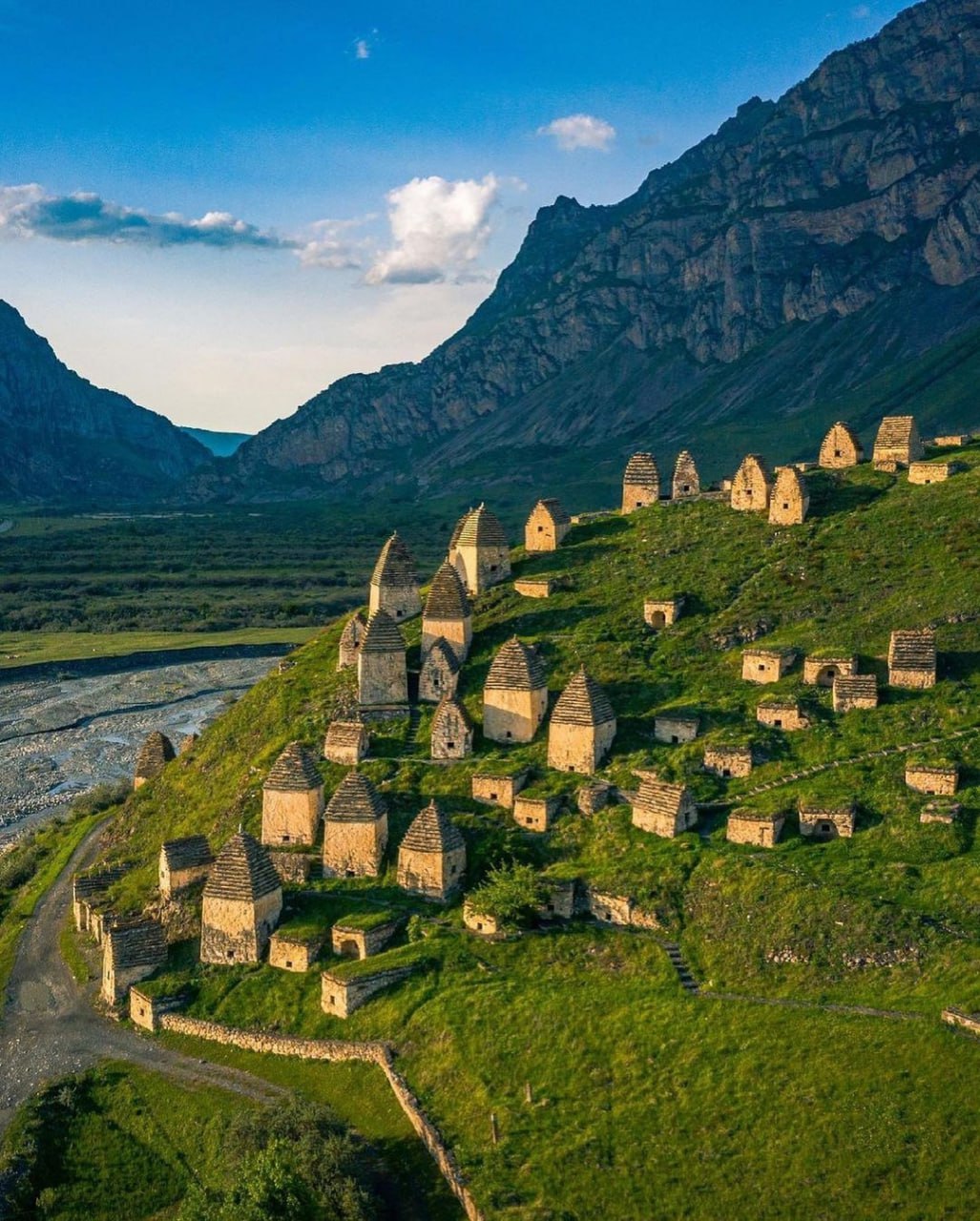 Даргавское ущелье