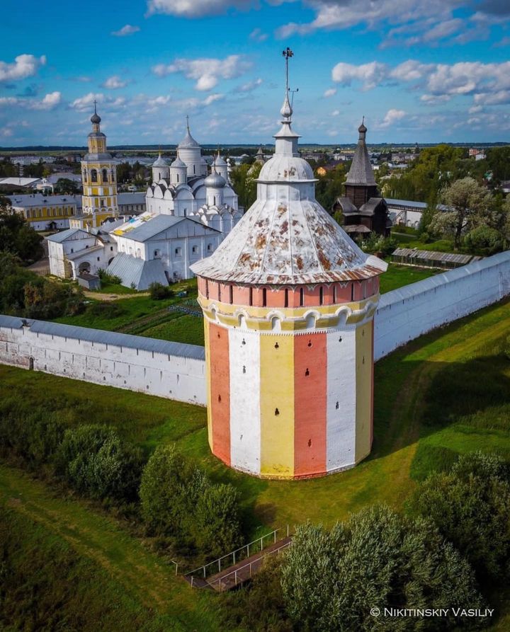 Спасо-Прилуцкий монастырь
