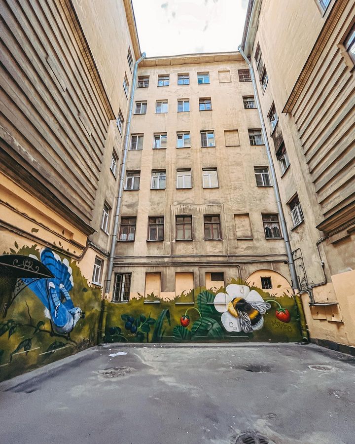 Двор-колодец в СПб