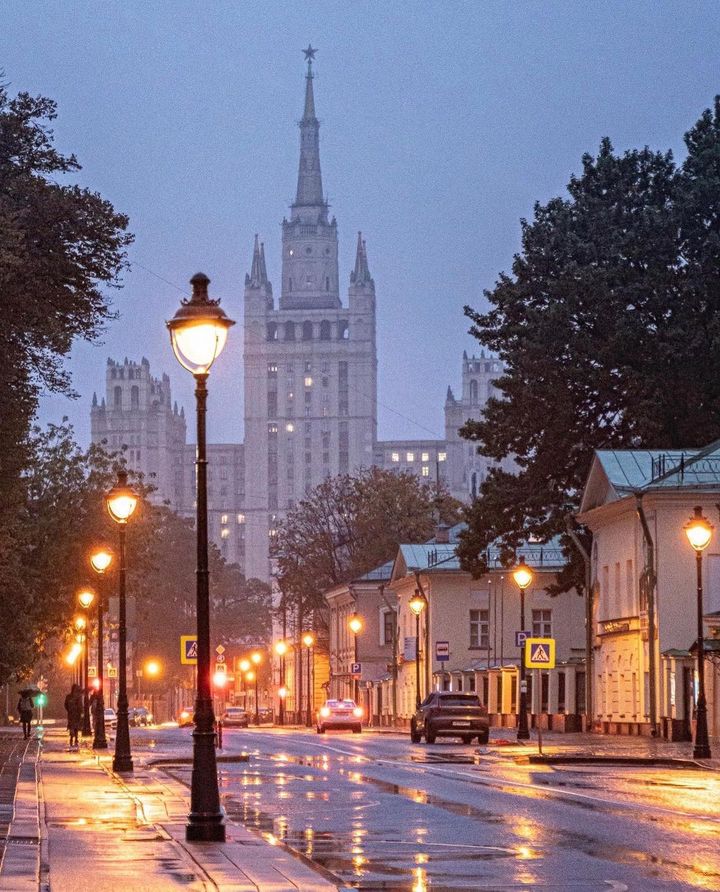 Большая Никитская улица