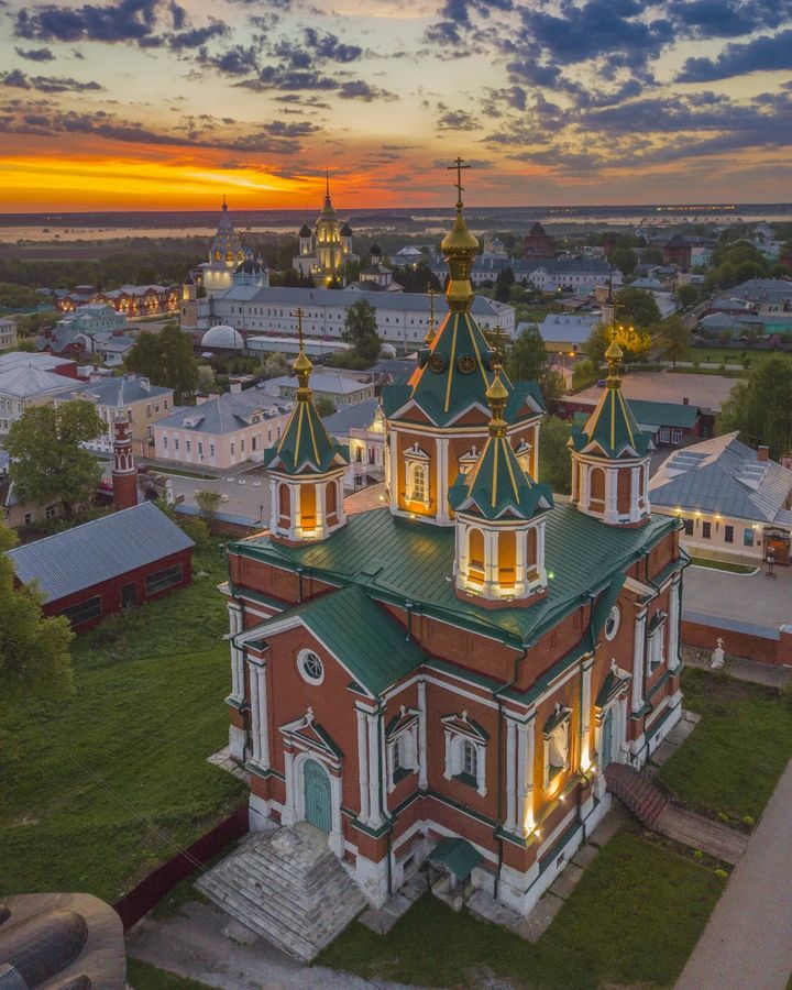 Успенский Брусенский монастырь