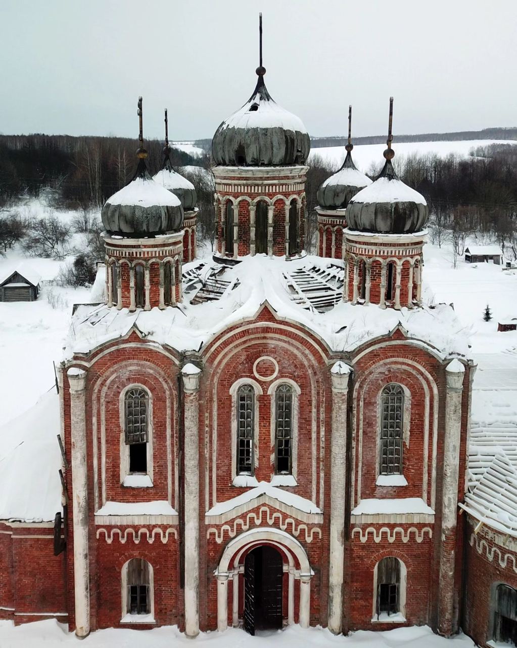 Троицкая церковь в селе Красно