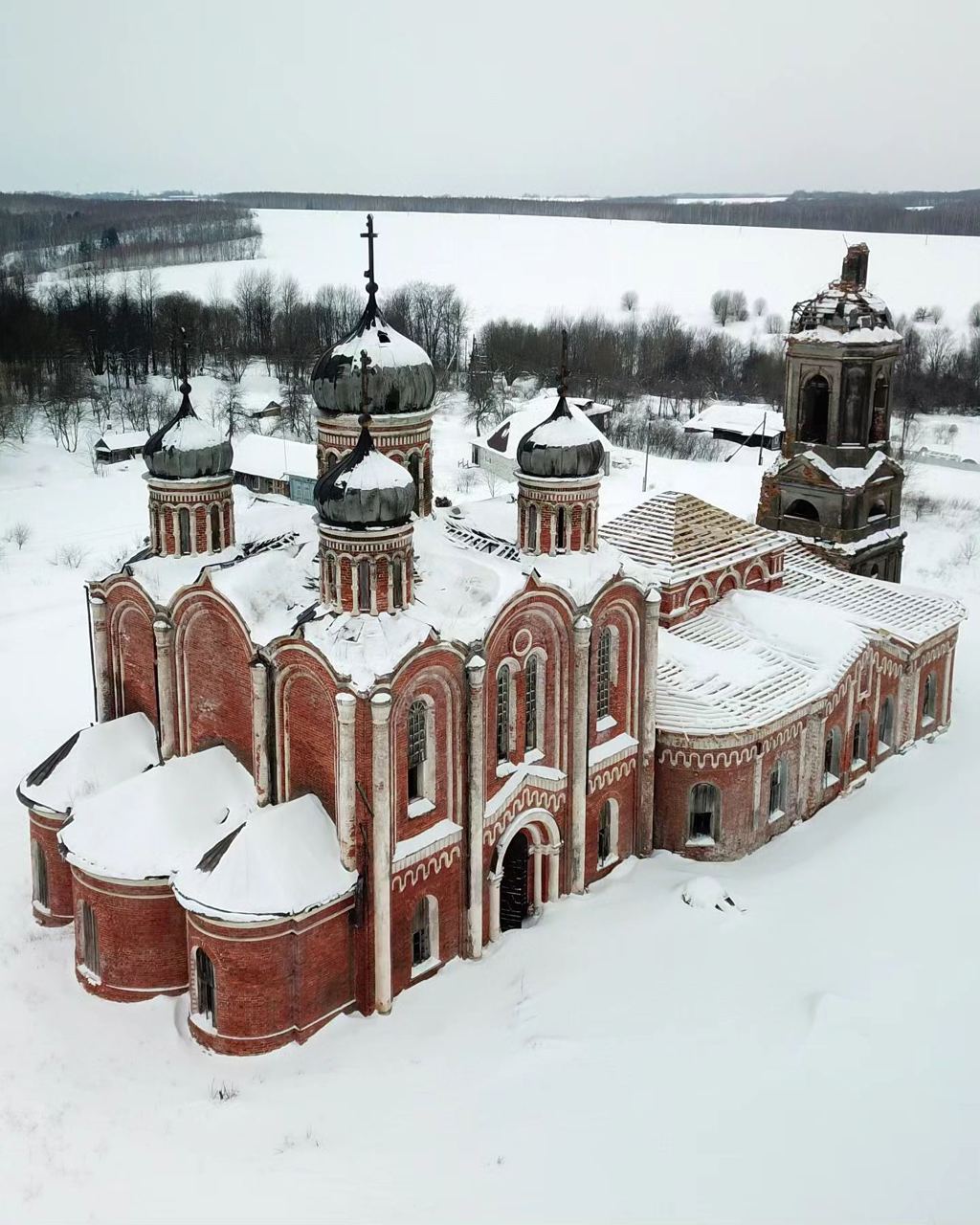 Троицкая церковь в селе Красно