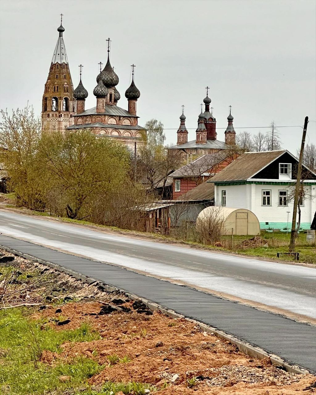 Храмовый комплекс в селе Парское