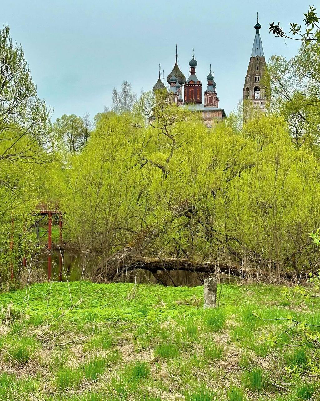 Храмовый комплекс в селе Парское